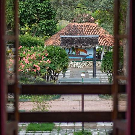 Hotel Takana Рурренабаке Экстерьер фото