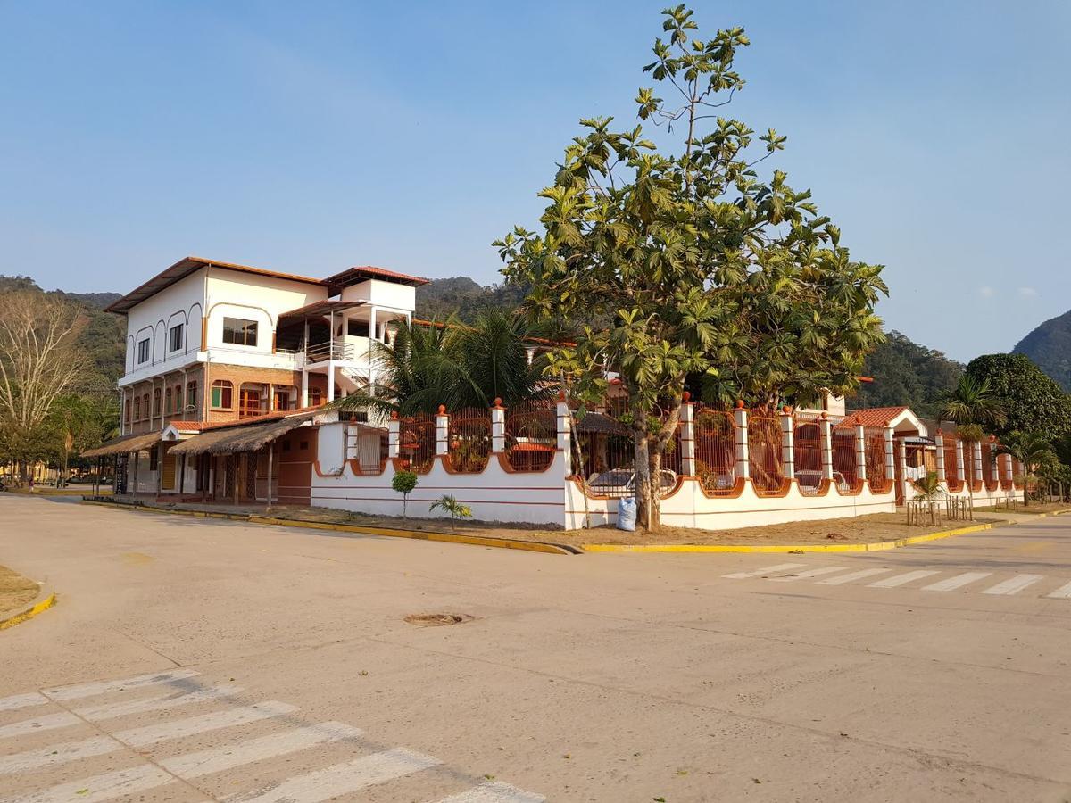 Hotel Takana Рурренабаке Экстерьер фото
